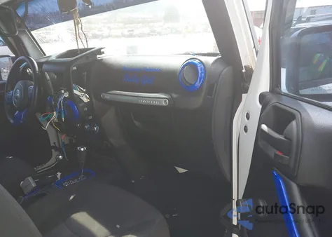 2015 Jeep Wrangler Unlimited Sport z USA, uszkodzony, nr VIN 1C4BJWDG3FL667300